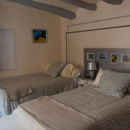 Capricho De Alcorisa Hostel ภายนอก รูปภาพ