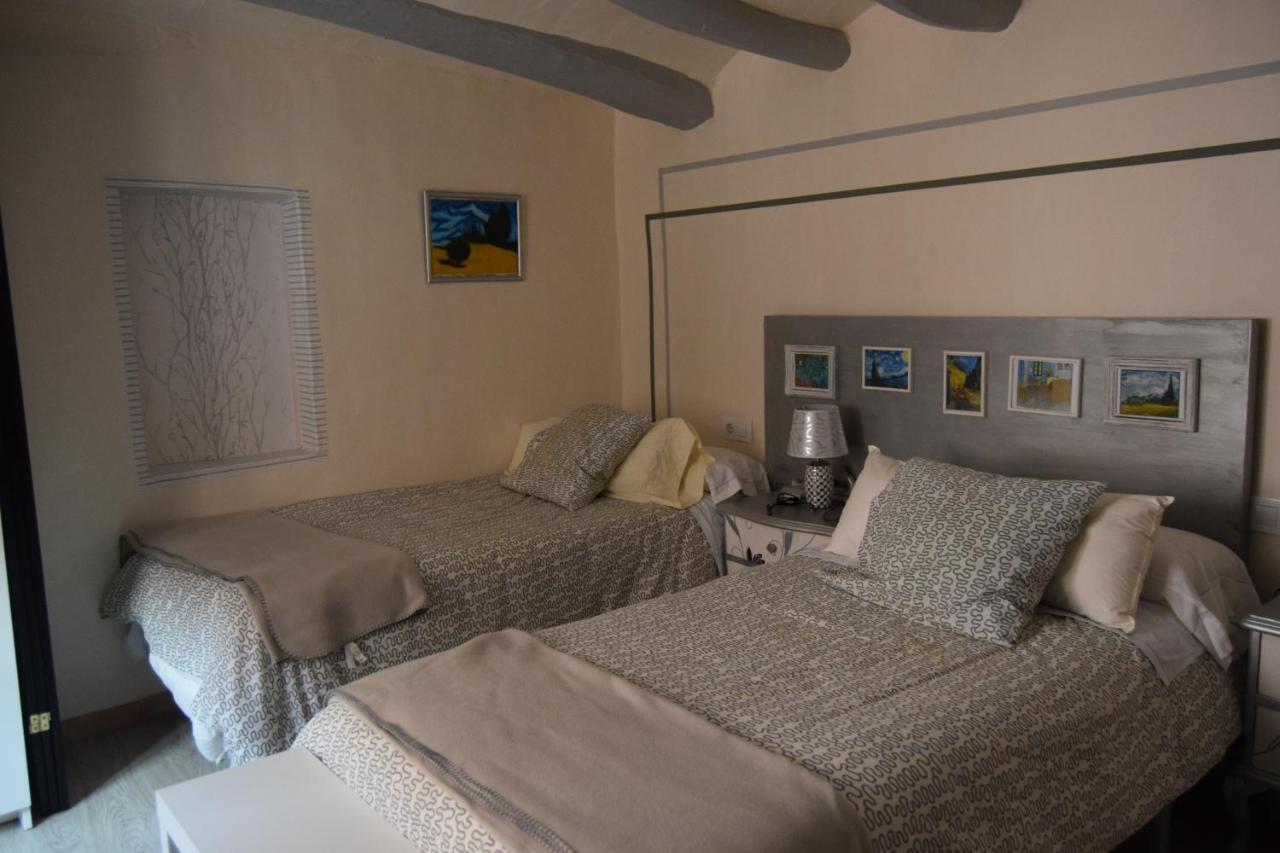 Capricho De Alcorisa Hostel ภายนอก รูปภาพ